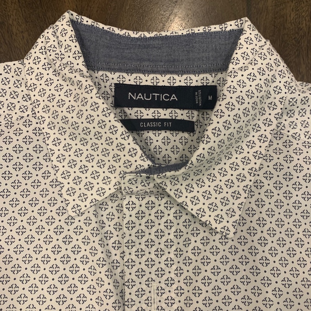 Nautica Mens Classic Fit Button Down Shirt
